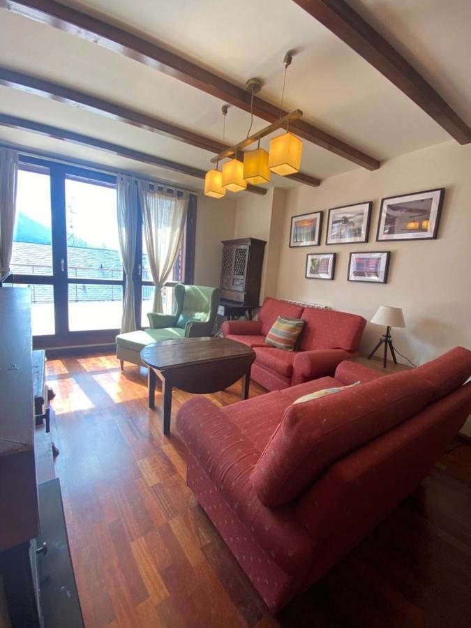 Bajo Con Terraza Y Vistas A Las Montana En Formigal Eksteriør billede